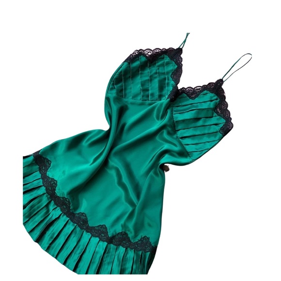 Victoria's Secret Dresses & Skirts - Beautiful vintage dress Victoria secret 🍑🌶️